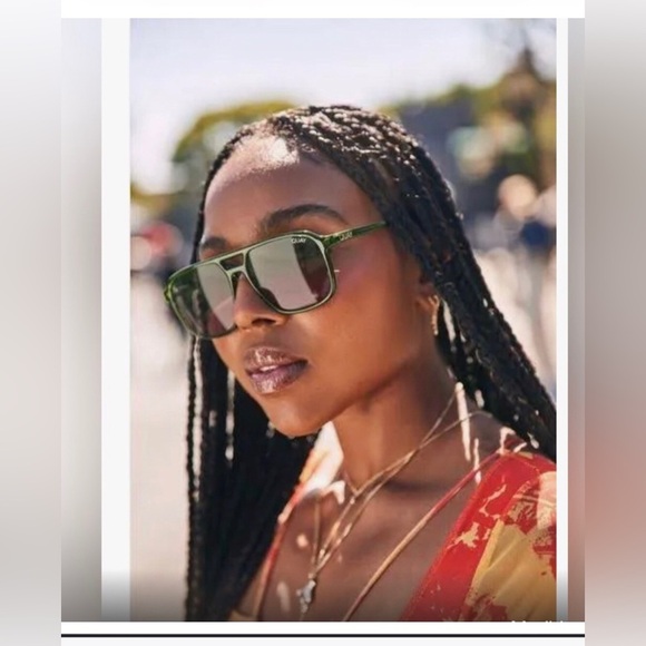 Quay On The Fly large aviator Green frame Brown Gradient Lens unisex sunglasses - Picture 1 of 4